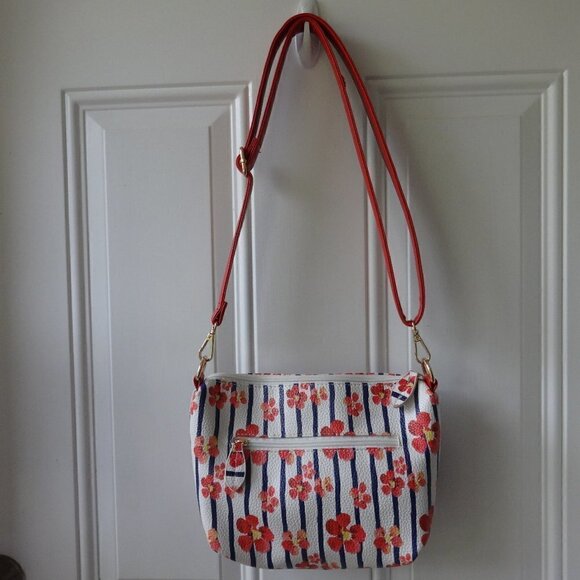 IM Love purse, man made materials spring summer colors, zip top adjustable strap - Picture 1 of 14